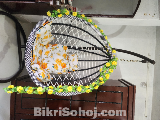 দোলনা।